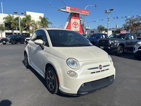 Used 2017 FIAT 500 e FWD image 2