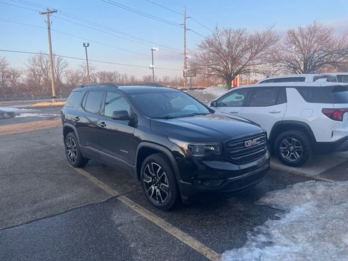 Used 2019 GMC Acadia SLT w/ Black Edition image 9