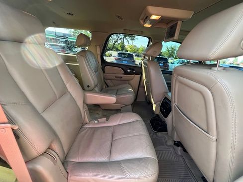 Used 2008 GMC Yukon Denali AWD/4WD image 28