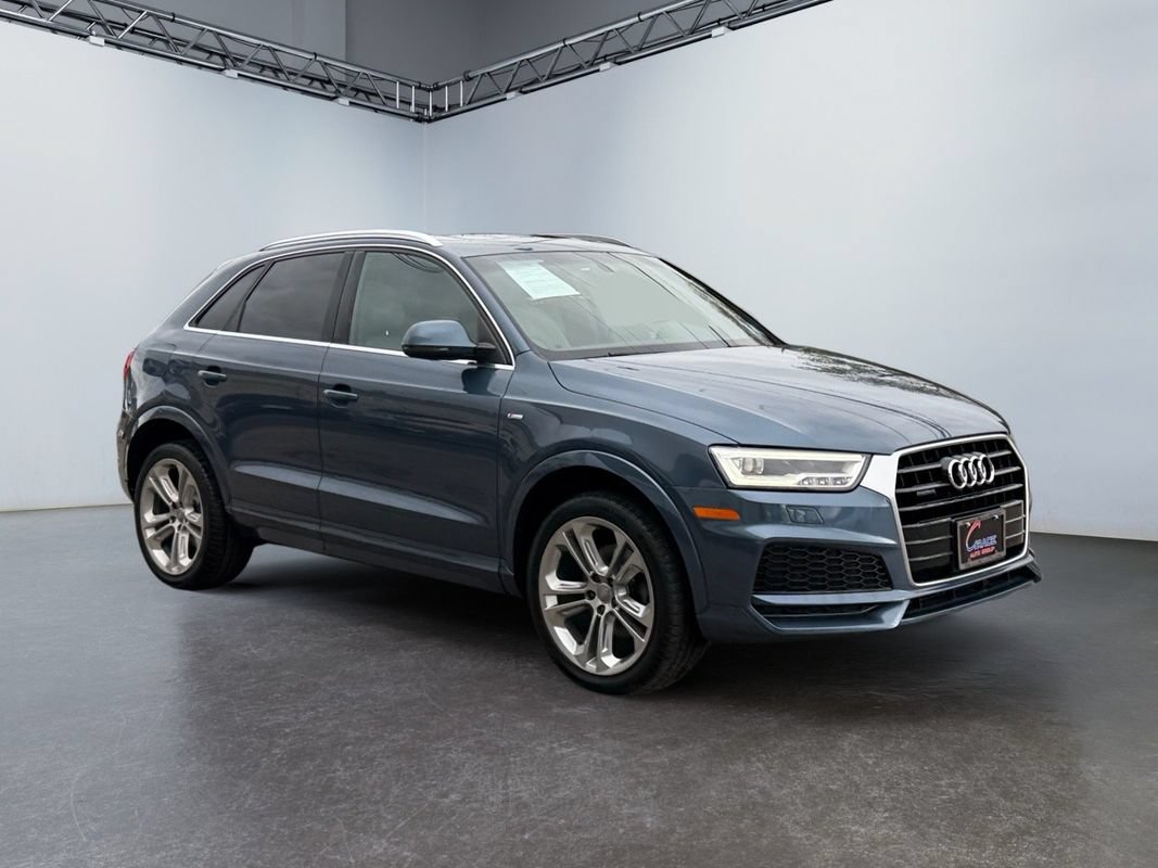 Used 2018 Audi Q3 2.0T Premium Plus w/ Premium Plus Package AWD/4WD image 3