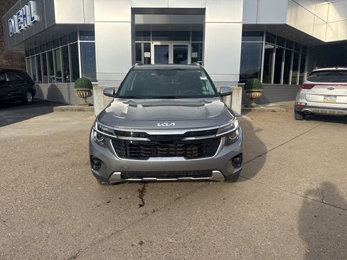 Used 2024 Kia Seltos EX image 2