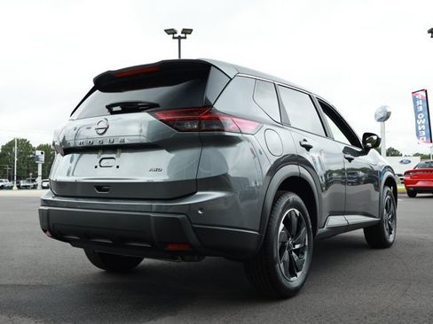Used 2025 Nissan Rogue SV AWD/4WD image 6