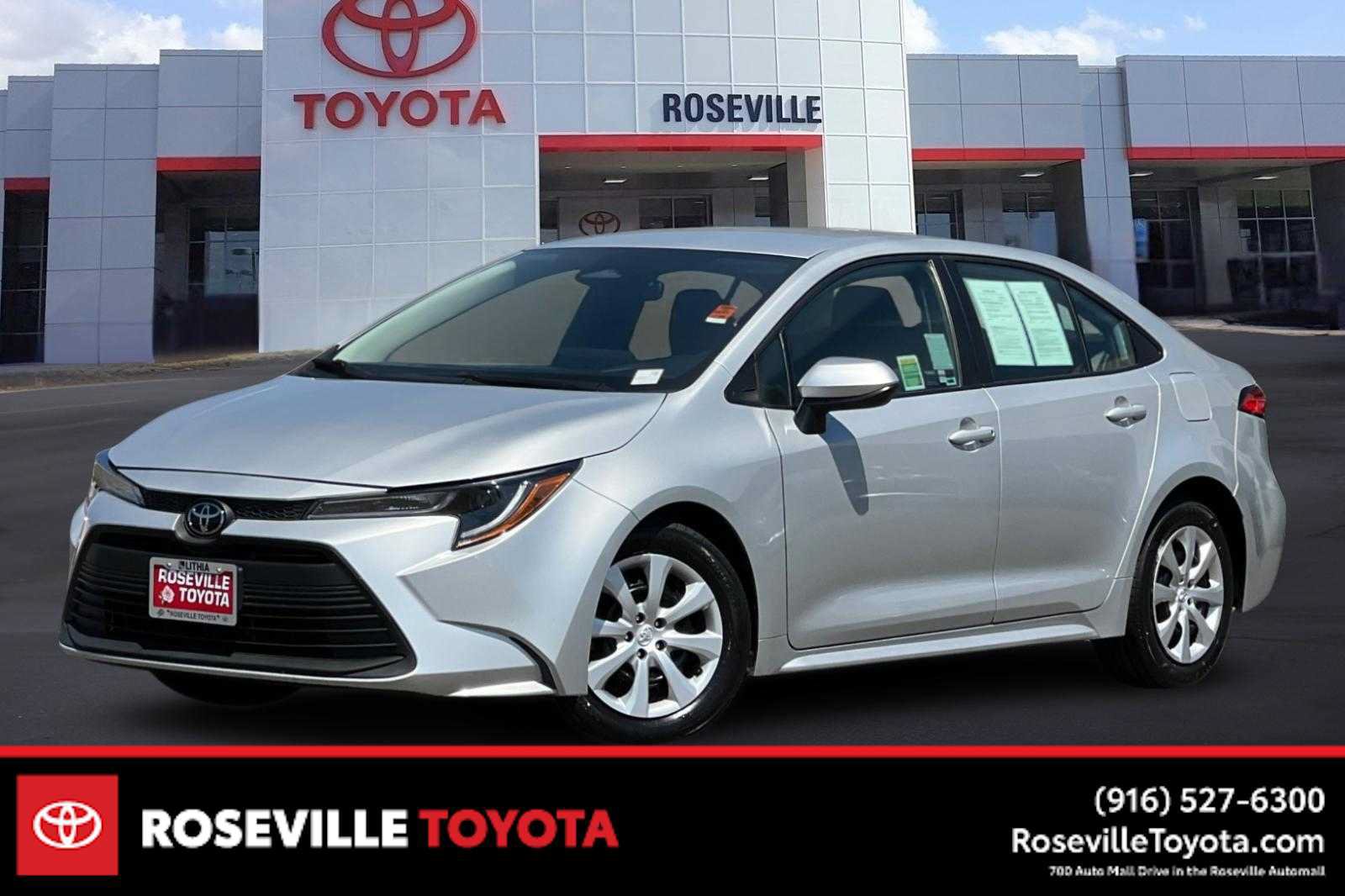 Certified 2025 Toyota Corolla LE FWD image 1