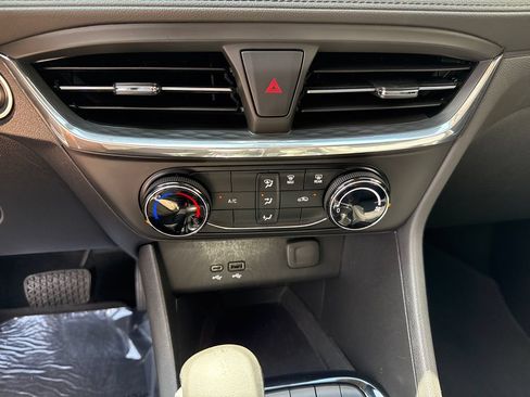 Used 2025 Buick Encore GX Preferred FWD image 17