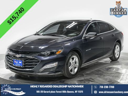 Used 2022 Chevrolet Malibu LS image 1