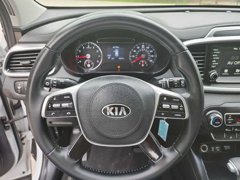 Used 2020 Kia Sorento LX w/ LX I4 Convenience Package FWD image 16