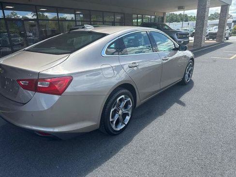 Used 2024 Chevrolet Malibu LT FWD image 5