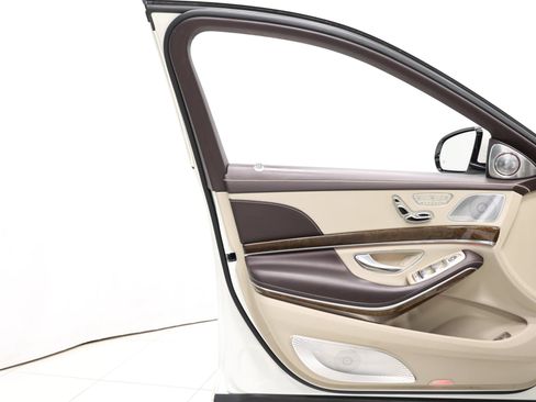 Used 2016 Mercedes-Benz Maybach S 600 image 10