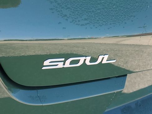 Used 2023 Kia Soul EX image 28