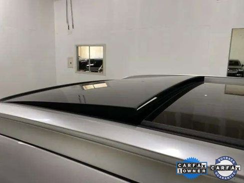 Used 2025 Volvo XC40 B5 Core image 24