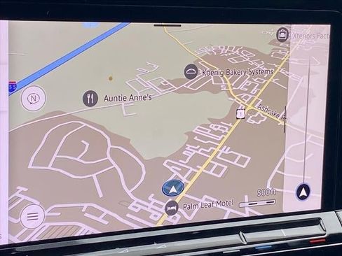 Used 2024 Volkswagen Atlas Cross Sport SEL R-Line image 17