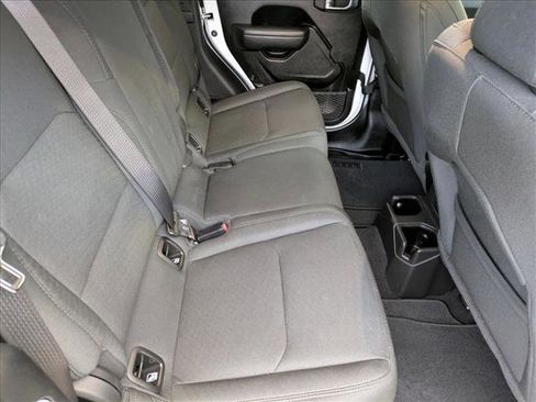 Used 2022 Jeep Gladiator Sport image 18