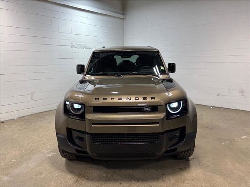 Used 2026 Land Rover Defender 110 S image 3