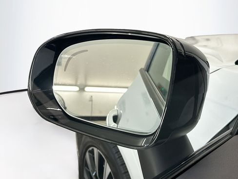 Used 2025 Volvo XC60 B5 Core AWD/4WD image 16