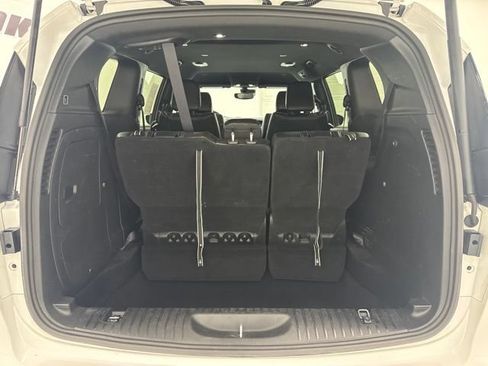 Used 2024 Chrysler Pacifica Limited FWD image 29