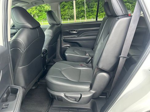 Certified 2024 Toyota Grand Highlander AWD image 28