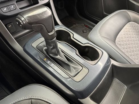 Used 2017 Chevrolet Colorado Z71 AWD/4WD image 27