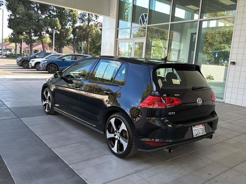 Used 2016 Volkswagen GTI SE FWD image 3