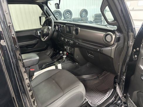Used 2021 Jeep Wrangler Unlimited Willys image 38