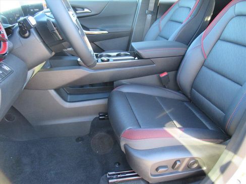 Used 2026 Chevrolet Equinox RS w/ Convenience Package III FWD image 16