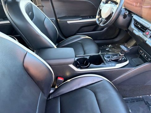 Used 2025 Kia K4 GT-Line w/ GT-Line Premium Package FWD image 10