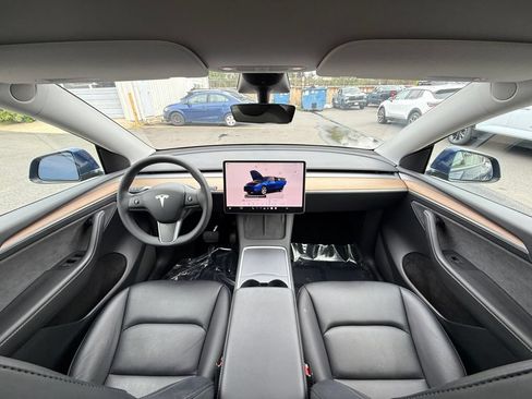 Used 2023 Tesla Model Y Long Range AWD/4WD image 20