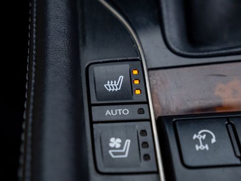 Used 2016 Lexus LX 570 4WD image 26