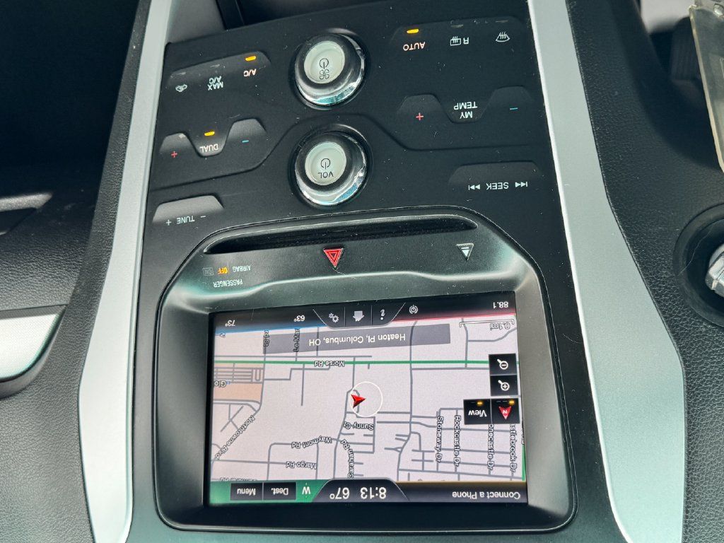 Used 2015 Ford Explorer XLT w/ Equipment Group 202B FWD image 25