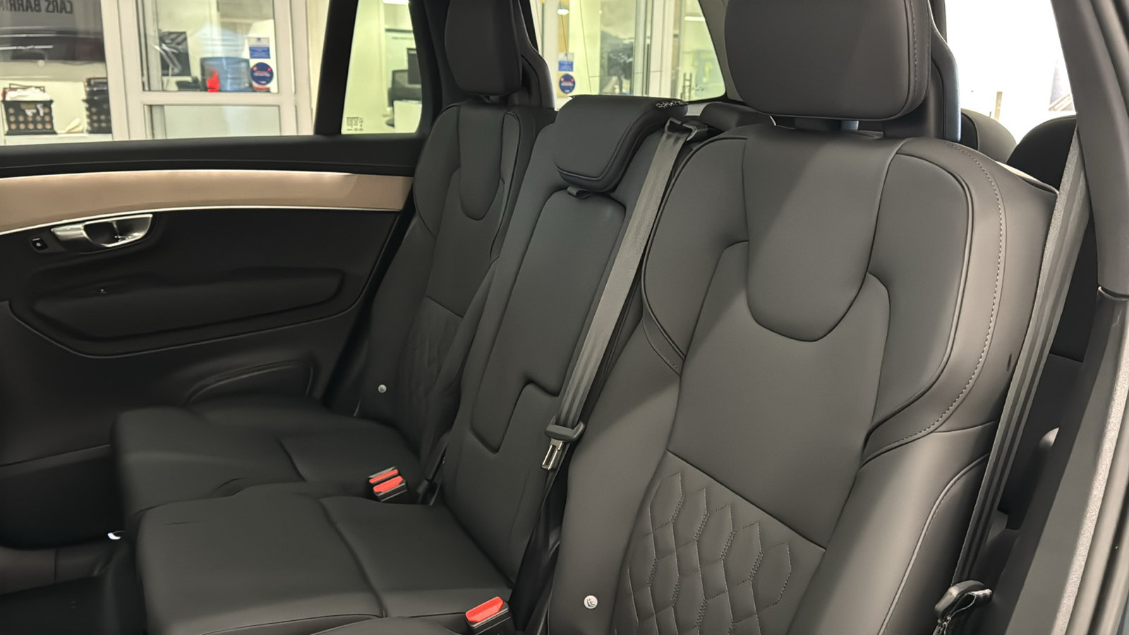 New 2026 Volvo XC90 T8 Plus w/ Protection Package Premier AWD/4WD image 26