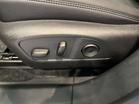 New 2025 Chevrolet Blazer EV LT image 17