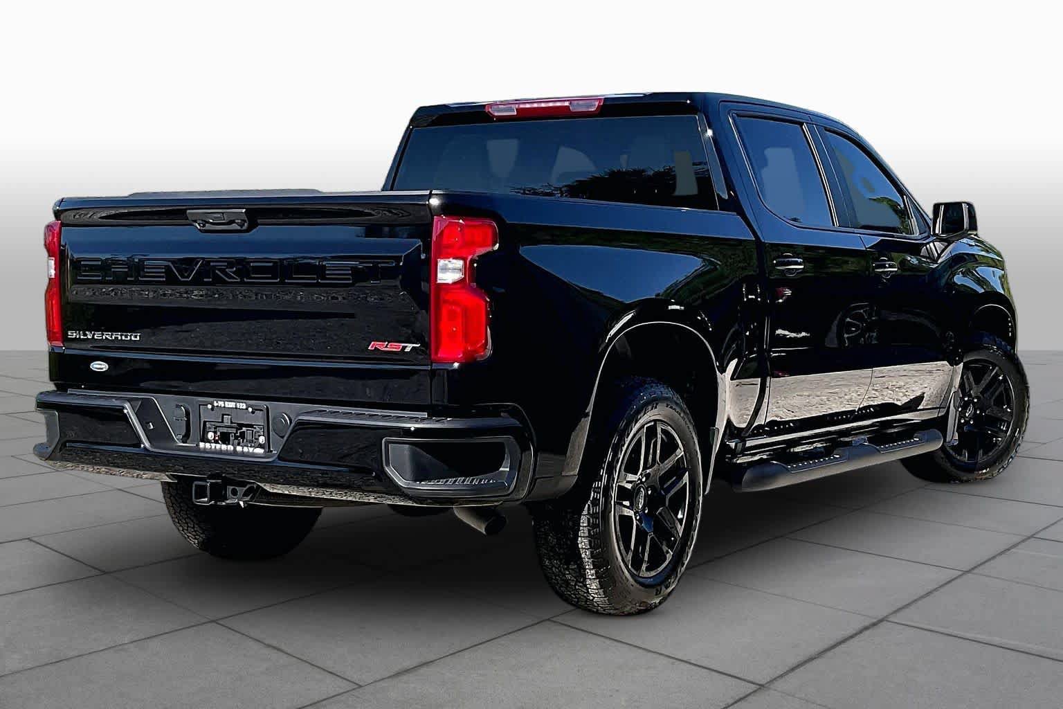 Used 2026 Chevrolet Silverado 1500 RST w/ RST Select Package RWD image 13