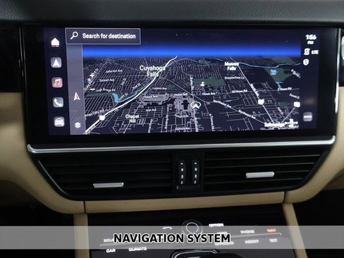 Used 2022 Porsche Cayenne image 3