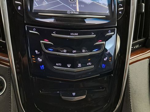 Used 2018 Cadillac Escalade ESV Luxury image 25
