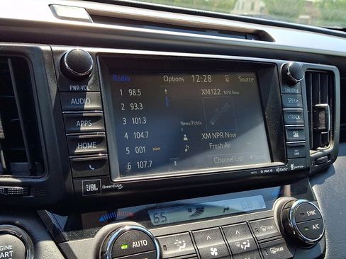 Used 2016 Toyota RAV4 Limited AWD/4WD image 17
