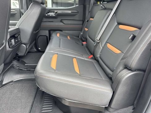 Used 2024 GMC Sierra 1500 AT4 w/ Technology Package AWD/4WD image 15