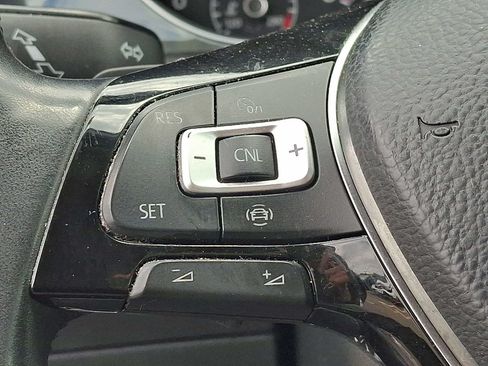 Used 2019 Volkswagen Golf S AWD/4WD image 21