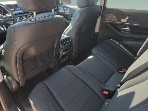 Used 2026 Mercedes-Benz GLS 450 4MATIC image 9