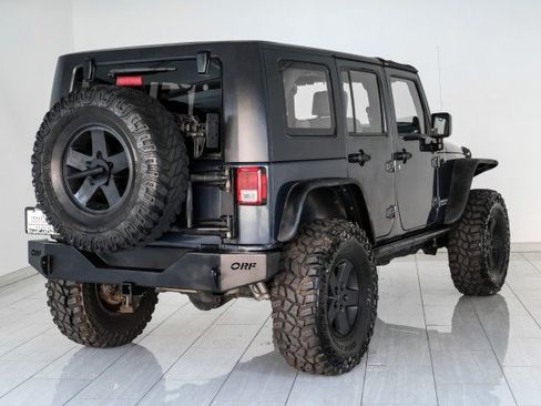 Used 2008 Jeep Wrangler Unlimited Rubicon w/ Dual Top Group AWD/4WD image 6