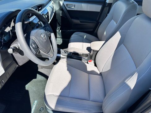 Used 2015 Toyota Corolla LE FWD image 5
