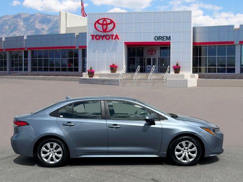 Used 2024 Toyota Corolla LE FWD image 3