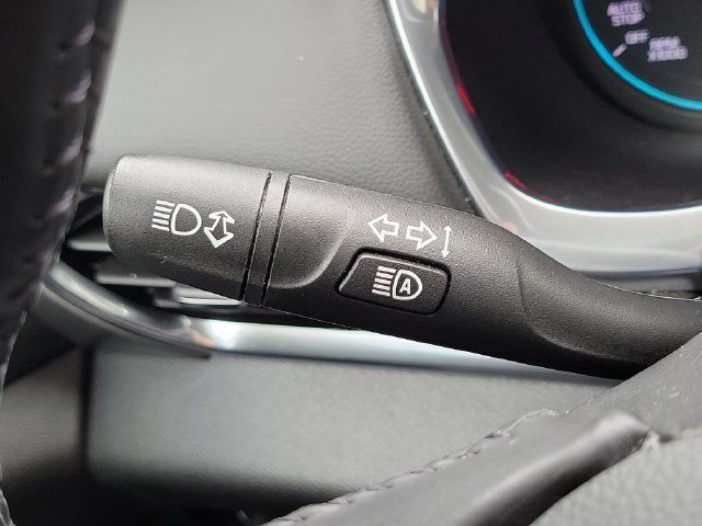 Used 2021 Chevrolet Traverse LT w/ LT Premium Package AWD/4WD image 17