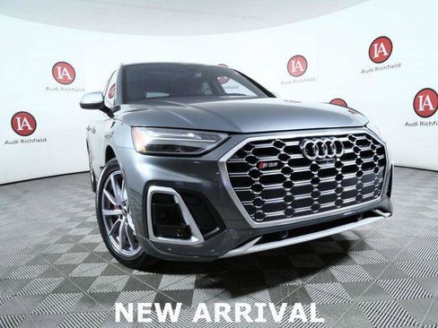 Used 2023 Audi SQ5 Premium Plus w/ Premium Plus Package AWD/4WD image 2