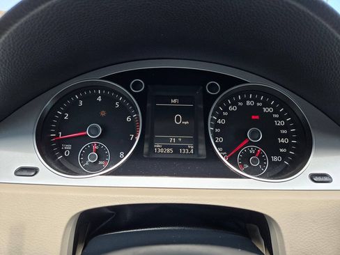 Used 2010 Volkswagen CC Sport FWD image 41