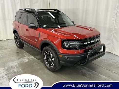 Used 2022 Ford Bronco Sport Outer Banks image 1