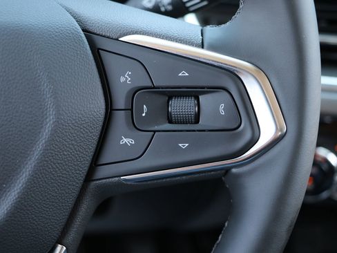 New 2025 Chevrolet Trax ACTIV image 19