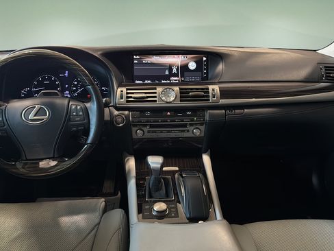 Used 2017 Lexus LS 460 L w/ Ultra Luxury Package AWD/4WD image 18