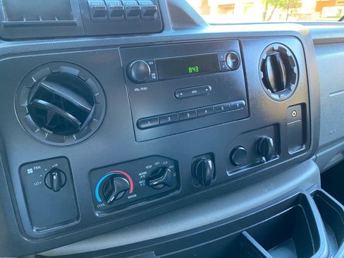 Used 2016 Ford E-350 and Econoline 350 Super Duty image 49