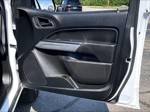 Used 2022 Chevrolet Colorado LT w/ Fleet Safety Package AWD/4WD image 29