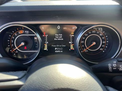 Used 2021 Jeep Wrangler Unlimited Sport image 24