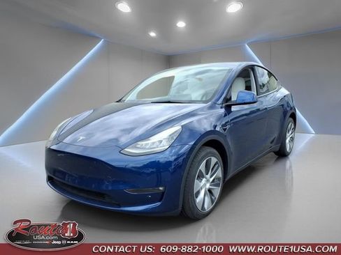Used 2022 Tesla Model Y Long Range AWD/4WD image 8